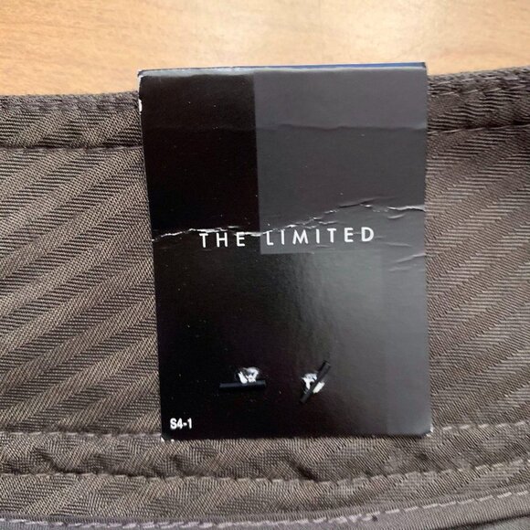 NWT The Limited Easy Short 5" Cuffed Olive Green - Picture 4 of 6